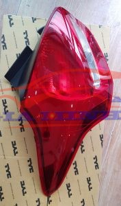 Đèn hậu trái Ford Focus Hatchback 2015