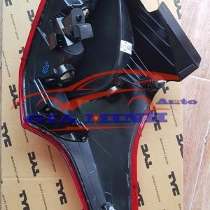 Đèn hậu trái Ford Focus Hatchback 2015