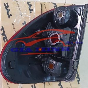 Đèn hậu Mitsubishi Triton