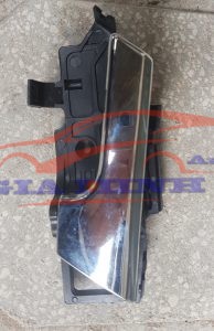 Tay mở cửa trong Daewoo Gentra