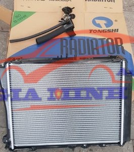 két nước toyota hiace