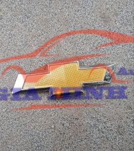 lô gô cốp hậu chevrolet cruze