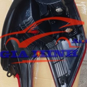 đèn hậu phải toyota yaris