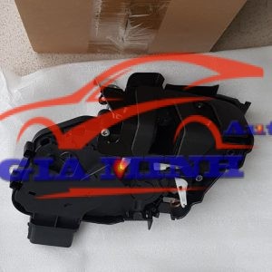 ổ khóa ngậm cửa trước ford focus 2008 sedan