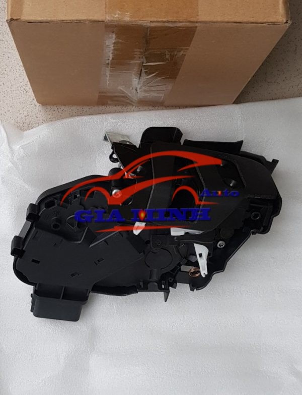 ổ khóa ngậm cửa trước ford focus 2008 sedan