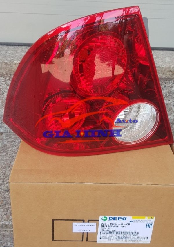 đèn hậu ford laser