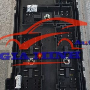 hộp cầu chì khoang động cơ chevrolet spark