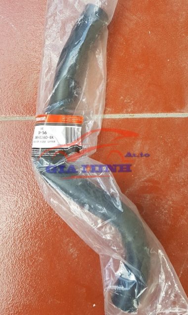 ống két nước trên ford focus