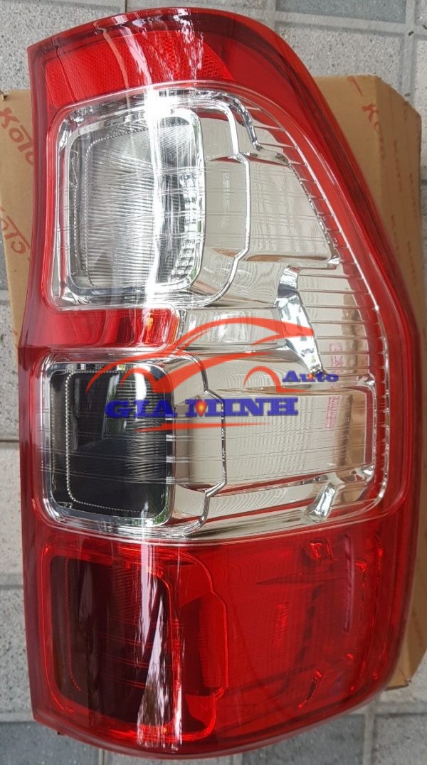 đèn hậu trái ford ranger