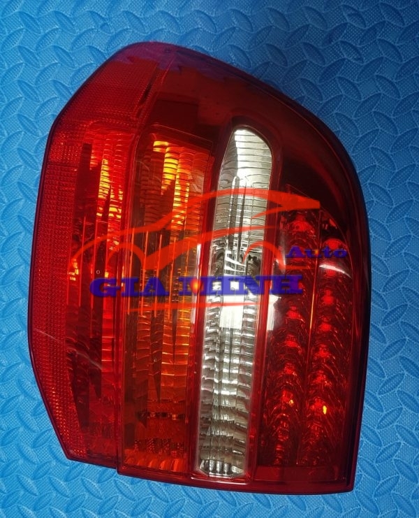 đèn hậu trái porsche cayenne