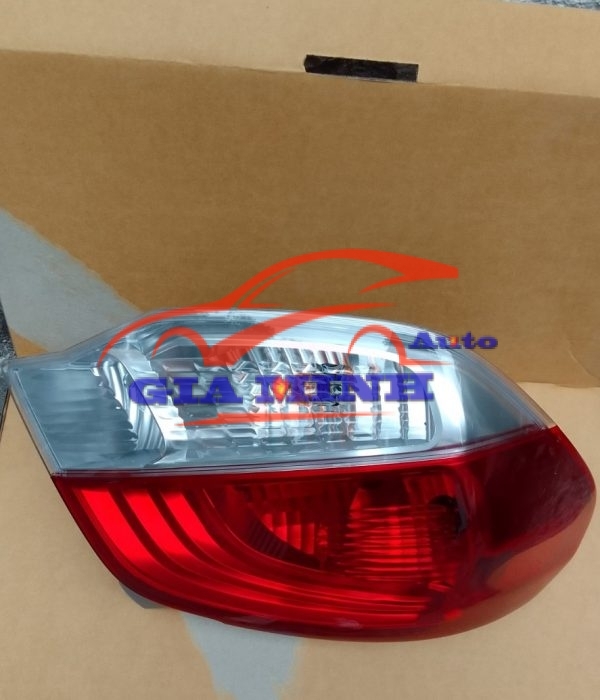 đèn hậu mitsubishi attrage