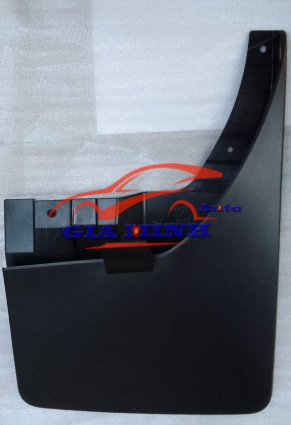 chắn bùn bánh sau nissan navara np300