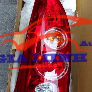 đèn hậu mazda premacy