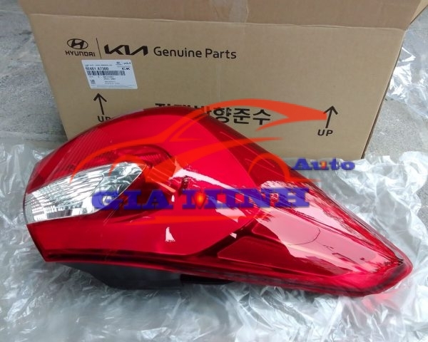 đèn hậu miếng ngoài có led kia k3