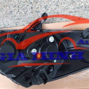 đèn pha phải hyundai starex