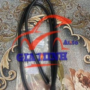 GIOĂNG KHUNG CỬA SAU HYUNDAI GRAND I10 - 83120B4000