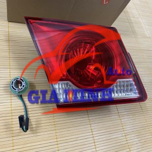 ĐÈN HẬU MIẾNG TRONG CHEVROLET CRUZE 2010