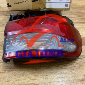 ĐÈN HẬU TRÁI TOYOTA CORONA