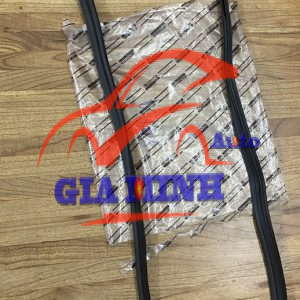 GIOĂNG CỐP HẬU TOYOTA ALTIS, COROLLA