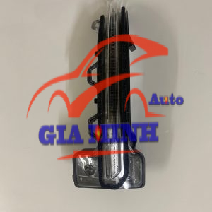 ĐÈN XI NHAN GƯƠNG TRÁI VINFAST LUX A2.0 SEDAN