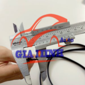 GIOĂNG CHÂN KÍNH CHẮN GIÓ TRƯỚC TOYOTA YARIS HATCHBACK 2009