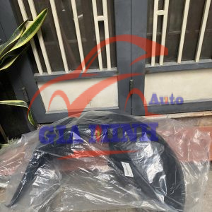 CHẮN BÙN LÒNG DÈ NỈ SAU TRÁI HYUNDAI SANTAFE