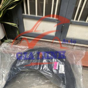 CHẮN BÙN LÒNG DÈ NỈ SAU PHẢI HYUNDAI SANTAFE