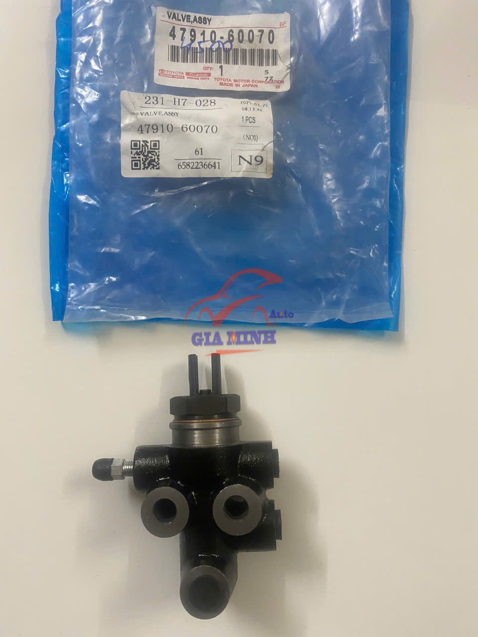 HỘP CHIA DẦU PHANH TOYOTA HIACE